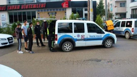 Hafif ticari araç ile motosiklet çarpıştı: 1 yaralı!