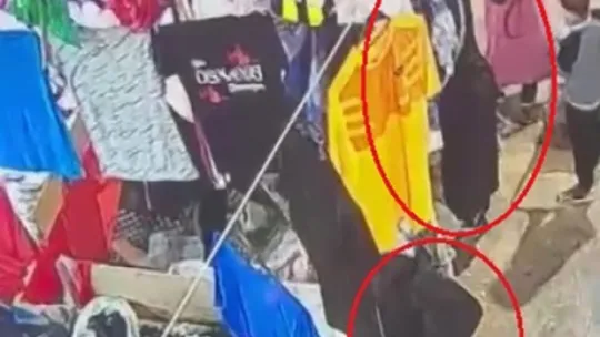 Saniyeler içinde 18 bin TL'lik çantayı çalıp kayıplara karıştılar