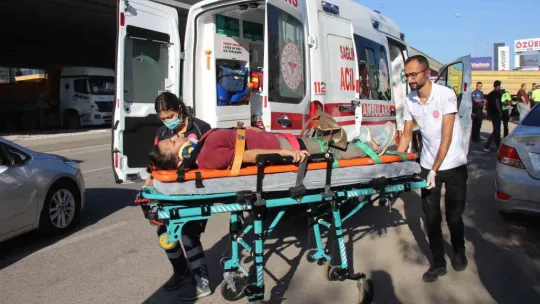 Hamile kadını ezilmekten vatandaşların dikkati kurtardı