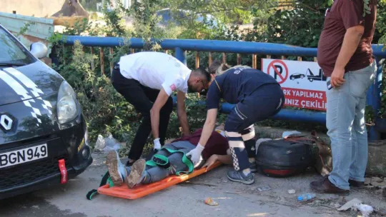 Hamile kadını ezilmekten vatandaşların dikkati kurtardı