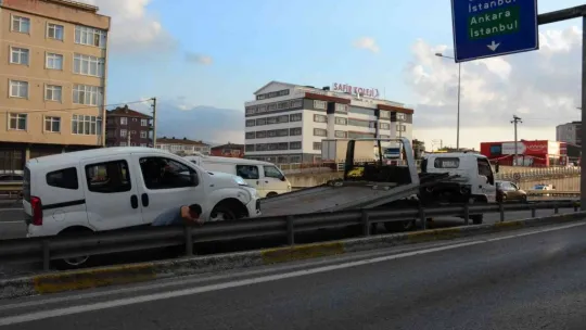 Hangi yöne gideceğine bakarken aracıyla takla attı