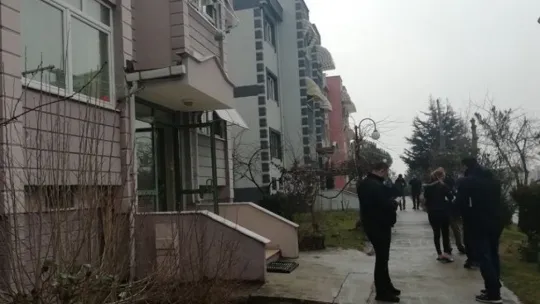 Hasta bakmaya gittiği evde ölü olarak bulundu