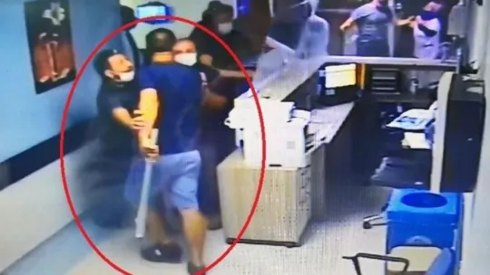 Hastane çalışanlarına saldıran 2 kişi tutuklandı!