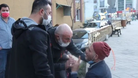 Hastane penceresinde intihara kalkıştı!