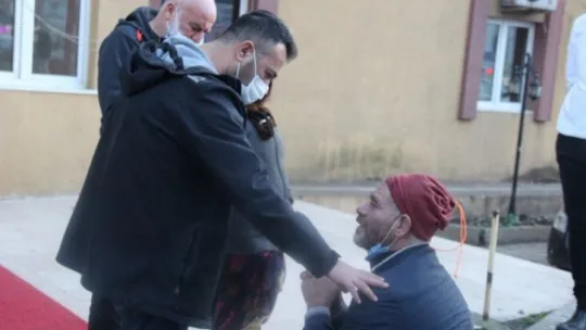 Hastane penceresinde intihara kalkıştı!