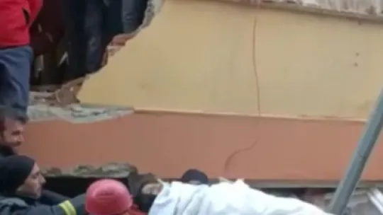 4 yaşındaki çocuk ve annesi 86 saat sonra kurtarıldı