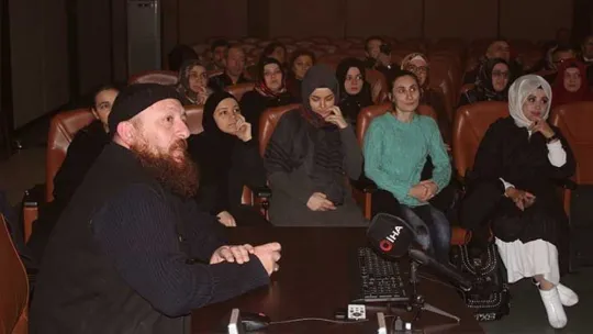 Hattat Mahmut Şahin Kocaeli'de hat sanatını anlattı