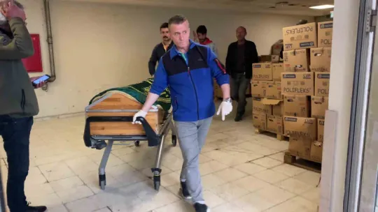 Hava almak için çıktığı balkondan düşerek hayatını kaybetti