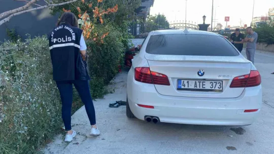 Hayalet ekran hırsızlığı: Otomobilin camını kırıp çaldılar