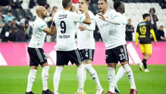 Beşiktaş gol oldu İstanbulspor'a yağdı