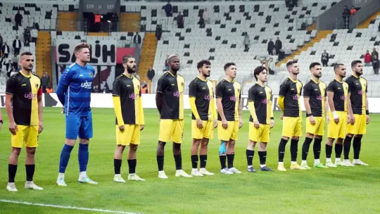Beşiktaş gol oldu İstanbulspor'a yağdı