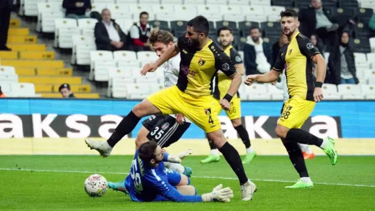 Beşiktaş gol oldu İstanbulspor'a yağdı