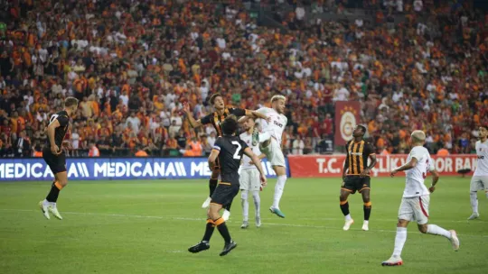 Kocaeli'deki maçta Galatasaray, Hull City'e mağlup oldu