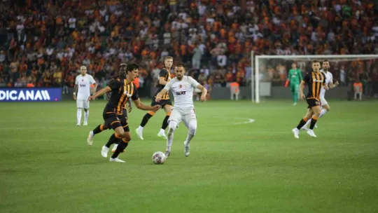 Kocaeli'deki maçta Galatasaray, Hull City'e mağlup oldu