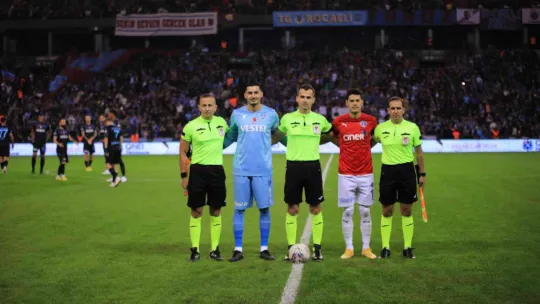 Trabzonspor Kocaeli'de taraftarını sevindiremedi!
