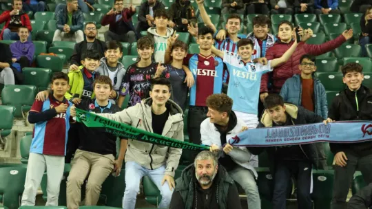 Trabzonspor Kocaeli'de taraftarını sevindiremedi!