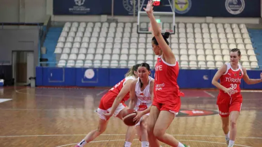 Kadın Basketbol Milli Takımı Kocaeli'deki maçta mağlup oldu