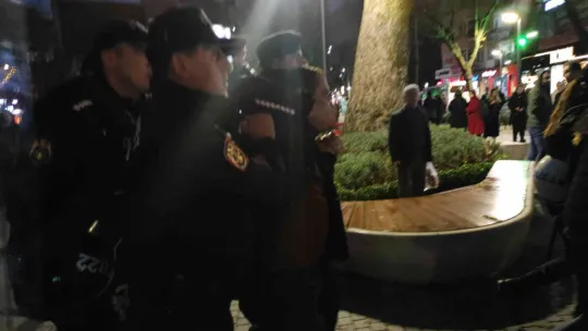 HDP'lilerin izinsiz eylemine polis müdahale etti