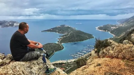 Hedefi Kilimanjaro Dağı'na tırmanmak