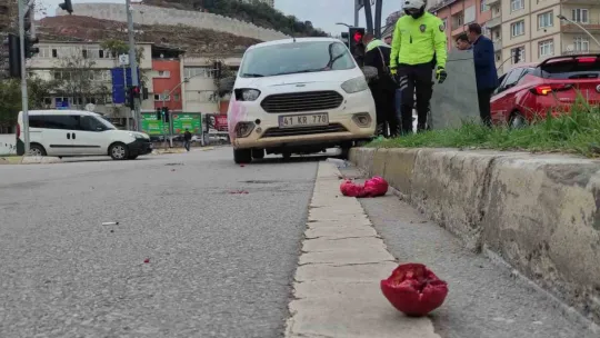 Her yeri kırmızı görünce sinir krizi geçirdi