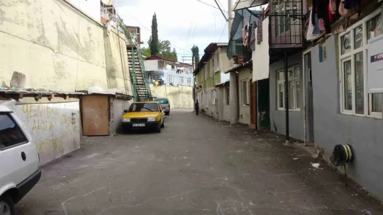 Hırsız paniği kabusa döndü: Mahalleli korunmak isterken 6 şüpheliyi dövdü