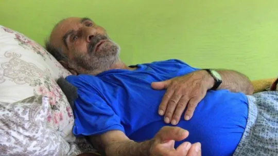 Hissettiği acılar için doktorlara yalvardı