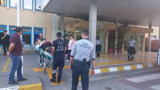İzmit'te hızlı trenden inerken hastanelik oldu