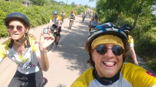 Hollandalı bisikletçiler 4 bininci kilometreyi Kocaeli'de pedalladı