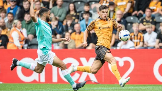 Hull City son nefeste güldü