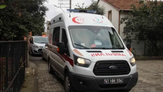 Hurma toplarken beton zemine düştü