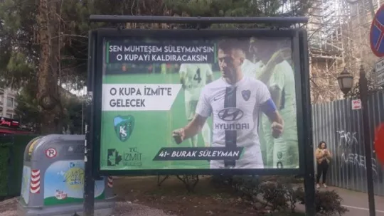 Hürriyet'ten Kocaelisporlu futbolculara afişli motivasyon