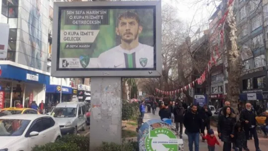 Hürriyet'ten Kocaelisporlu futbolculara afişli motivasyon