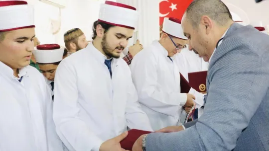 İcazetlerini alan 41 öğrenci hafız oldu