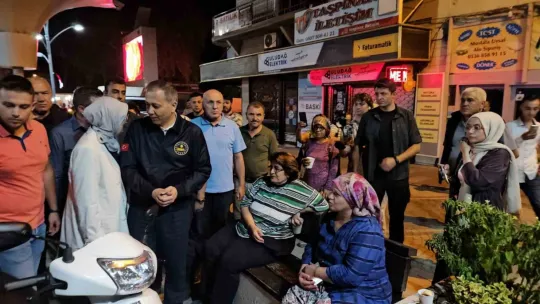 İçişleri Bakanı Ali Yerlikaya 6.1'lik depremin yaşandığı Sındırgıda açıklamalarda bulundu