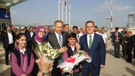 Bakan Yerlikaya Yüksekova'da