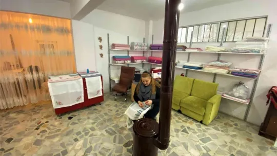 İğne-iplik tutmayı bilmezken şimdi çeyiz yapıyor