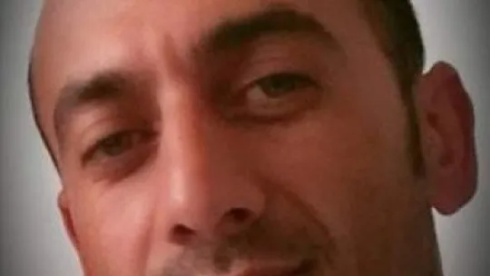 İki çocuk babası yöneticilik yaptığı binada ölü bulundu