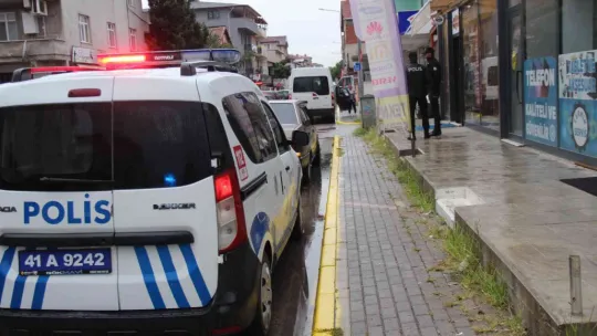 İki genç arasındaki bıçaklı kavga kanlı bitti