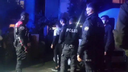 İki grup arasında bıçaklı kavga: 1 yaralı!