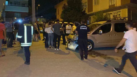 İki hafif ticari araç çarpıştı: 1 yaralı