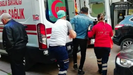İki kişi arasındaki tartışma kanlı bitti: 1 yaralı!