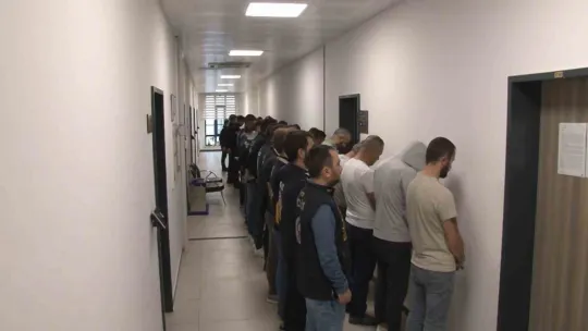 İkiz çekle araç dolandırıcılığı yapanlar tutuklandı