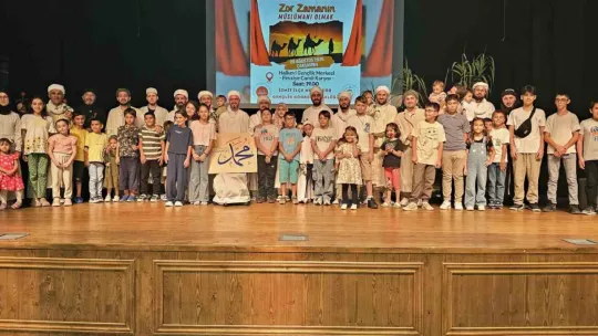 İlk kez din görevlilerinin profesyonel bir tiyatro performansıyla sahne aldı