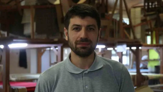 İlmek ilmek tarih: 182 yıllık miras sarayları renklendiriyor