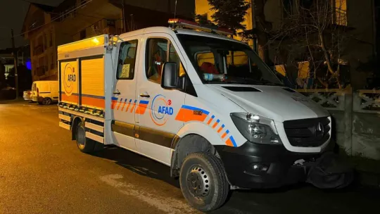 İnşaat alanında toprak kayması: 1 bina boşaltıldı