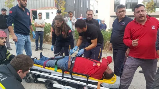 İnşaatın çatısından düşen işçi yaralandı