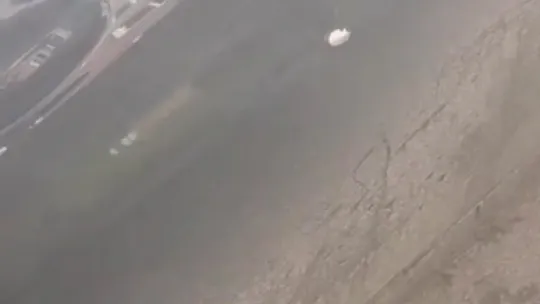 İş adamının otomobiline kurşun yağdırdılar