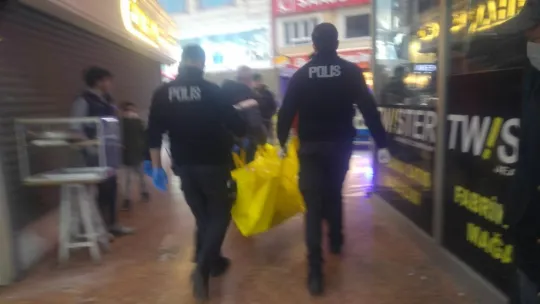 İş merkezinde ölü bulundu, vücudunda darp izleri tespit edildi