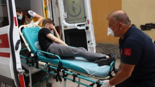 İş merkezindeki tartışma kanlı bitti: 1 yaralı!