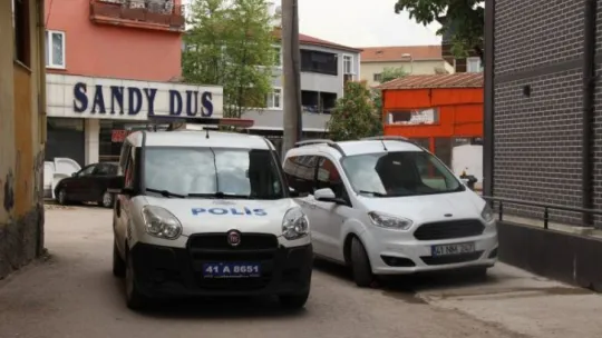 İş merkezindeki tartışma kanlı bitti: 1 yaralı!